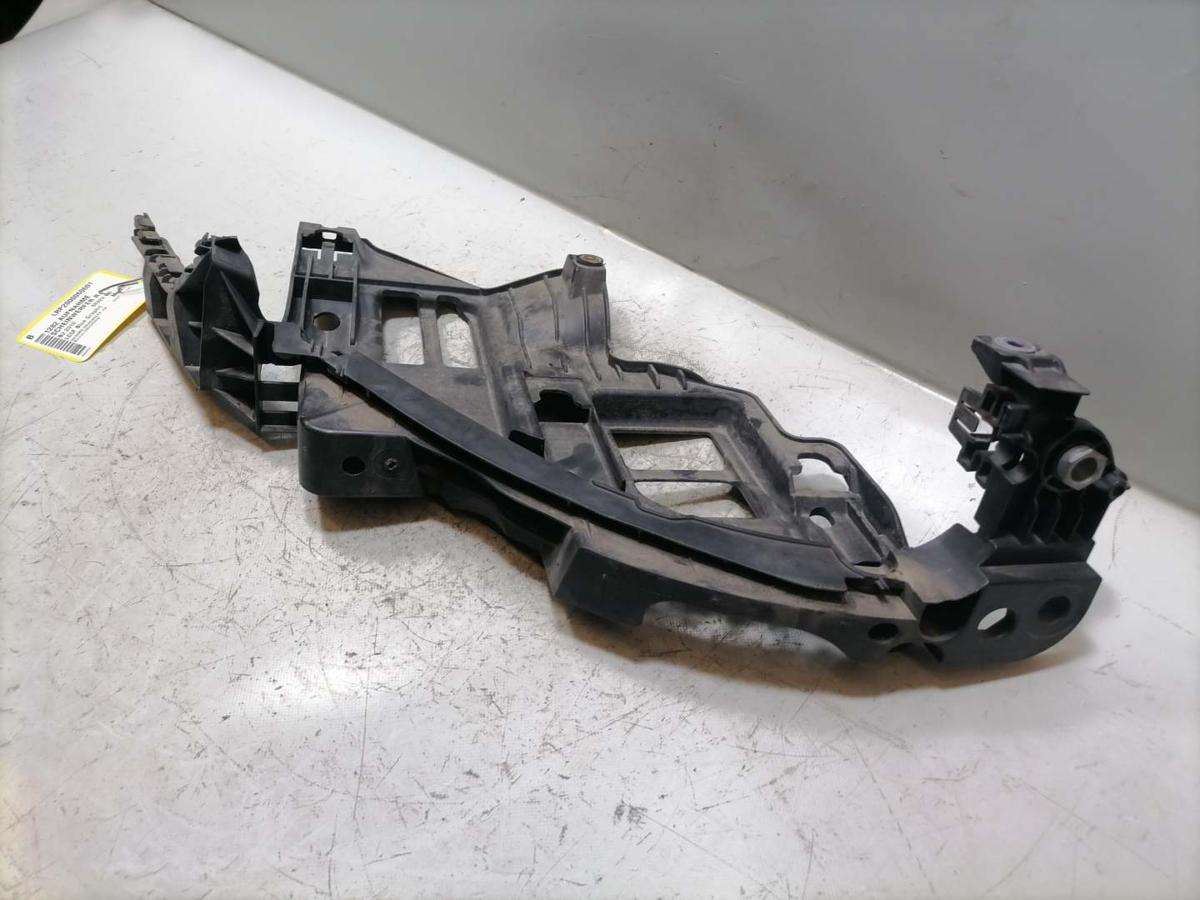VW Golf 6 Bj.2010 original Aufnahme Tr&auml;ger Scheinwerfer vorn rechts